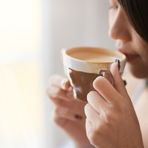 Soothing Sips: Herbal Tea Pairings for Your Bath Time